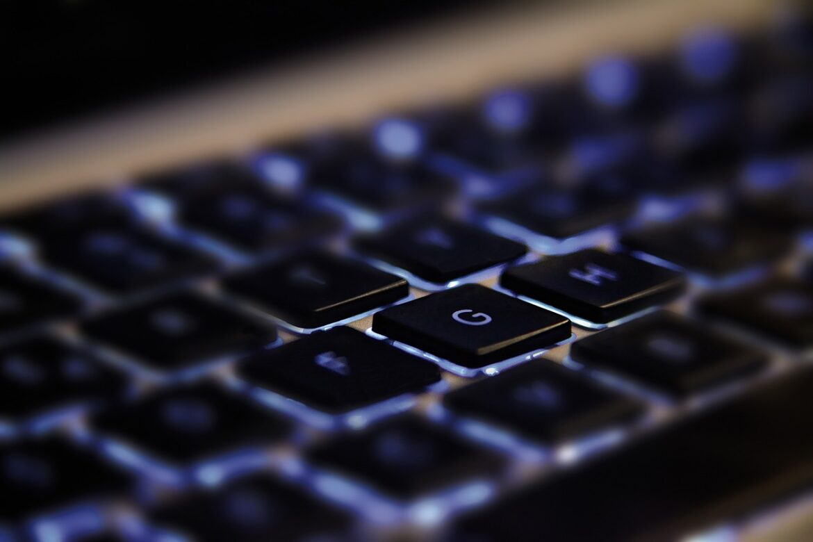 Sustainable Hardware Trends Driving Corporate Eco-Progress in 2025