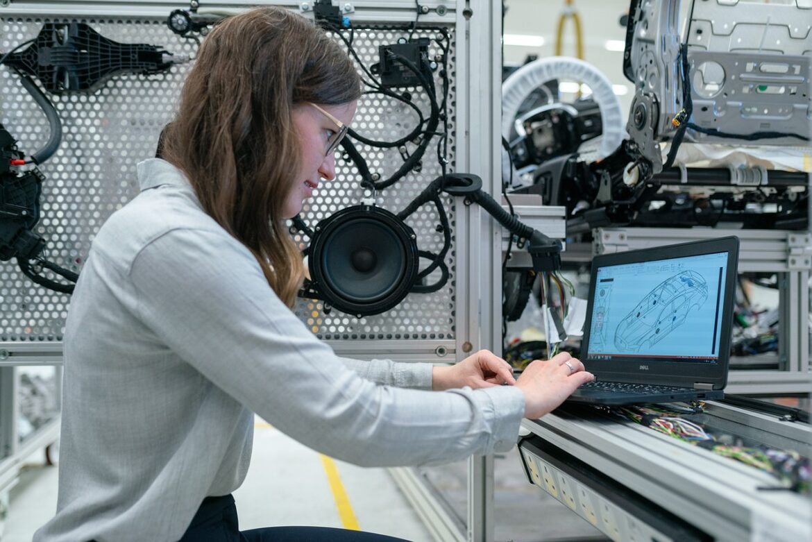 Manufacturing’s Cloud Revolution: Real-World Wins From Factories to Boardrooms