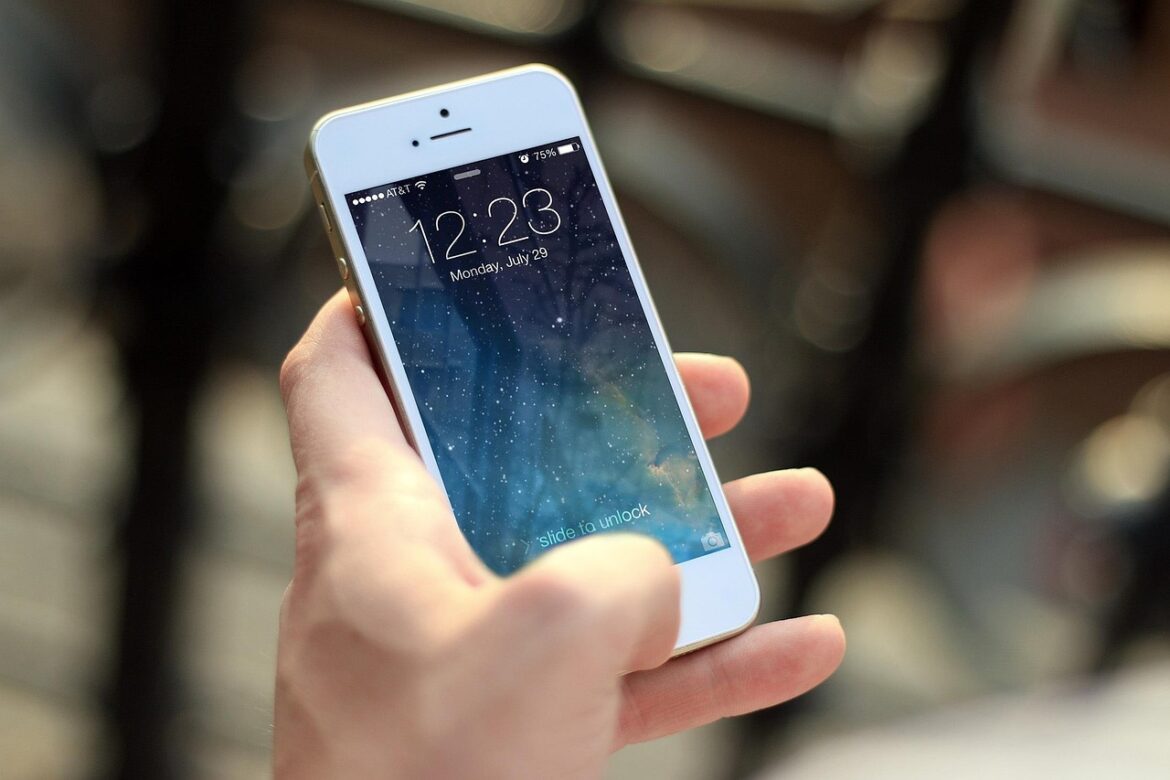 Top 5 Trending Mobile HR Tools Revolutionizing Work in 2025