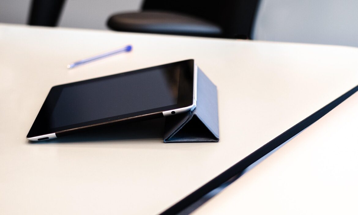 Unpacking Digital Transformation: Five Tablets Shaping the Game in 2025