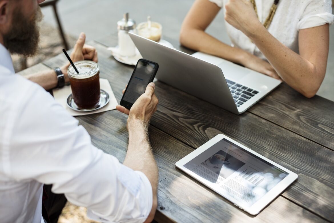 How Real Estate Teams Are Thriving Together in 2025