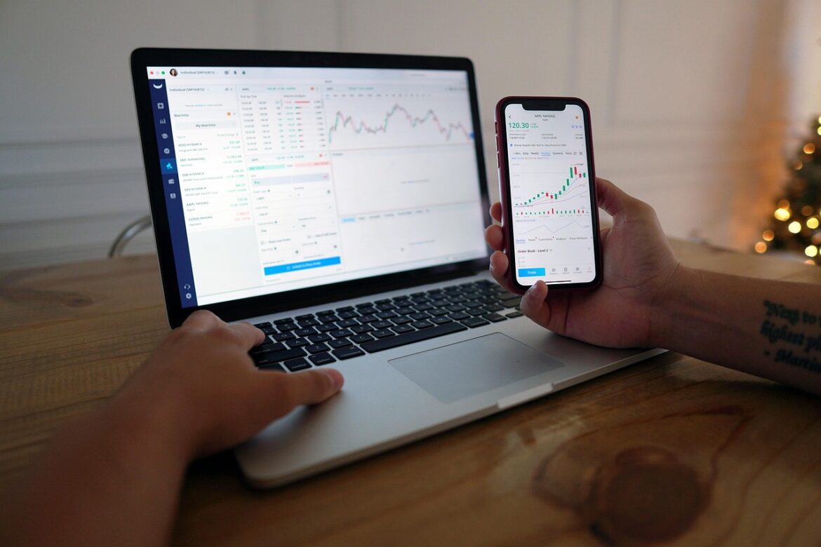 Cybersecurity Stocks Heating Up in 2025 Amid Rising Digital Threats