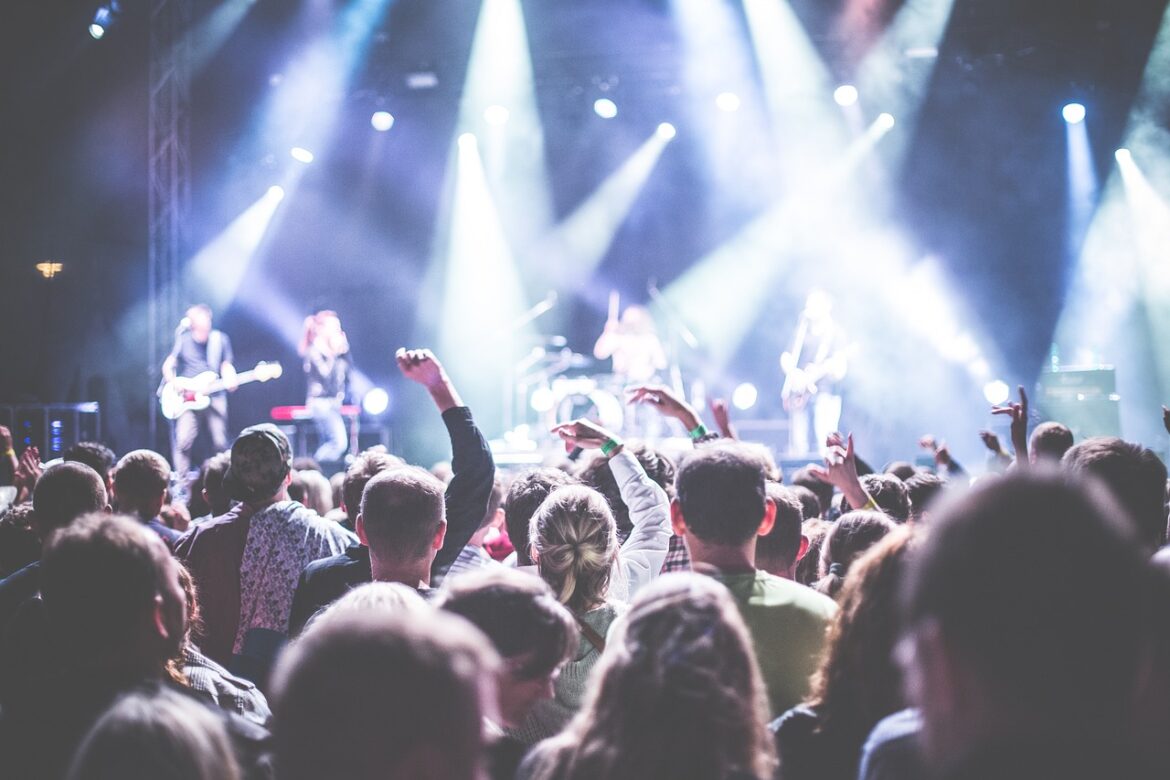 Supply Chain in eSports: Navigating Growth and Challenges in a Digital Arena