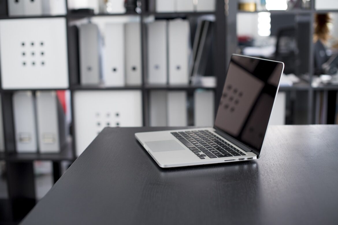 Top 5 Trending Health Tools Enhancing Workplace Communication in 2025