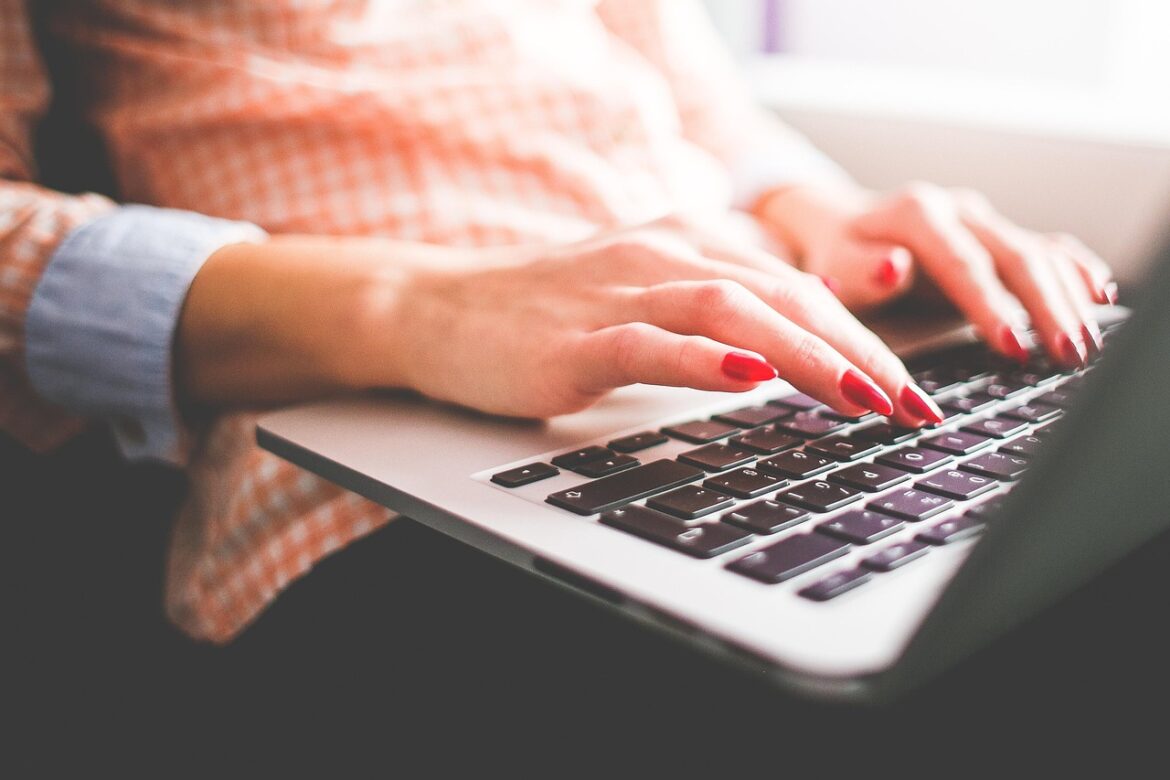 Top 5 Workplace Communication Trends Transforming Design in 2025