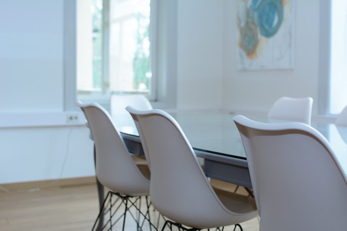 Navigating Hybrid Workplaces