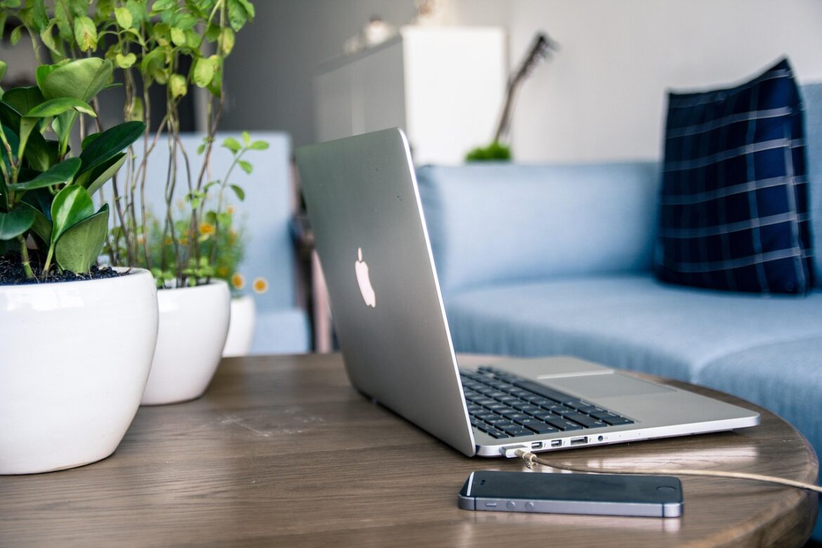 Top Laptops Shaping the Cloud Services Scene in 2025