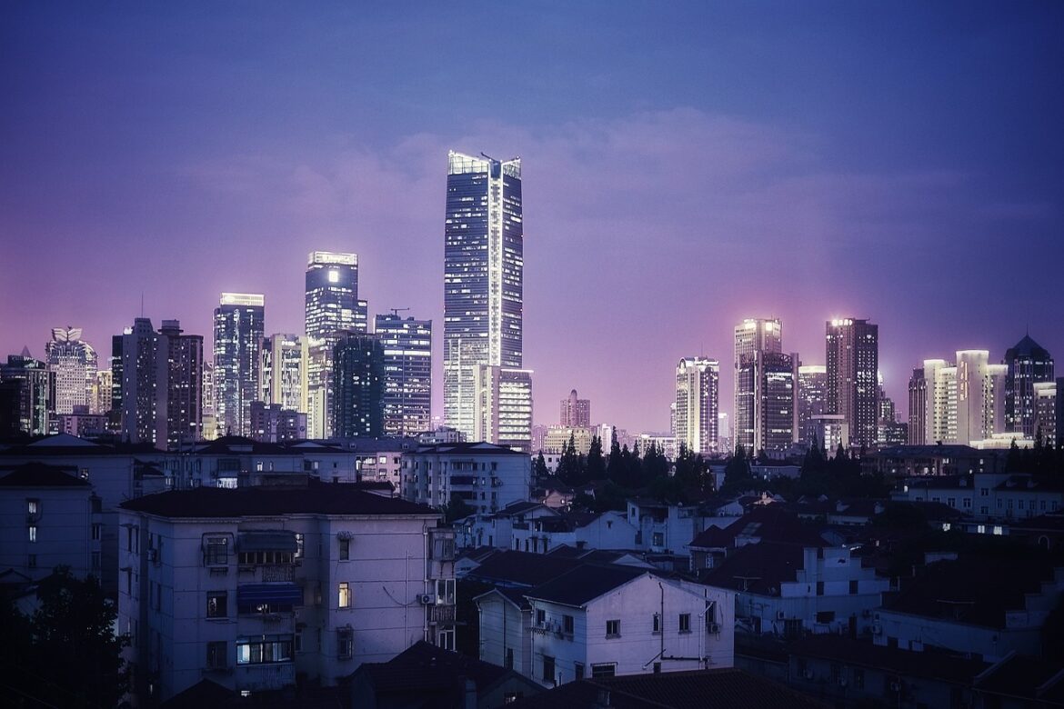 Real Estate Leadership 2025: New CEOs, Market Shifts, and Tech Innovation
