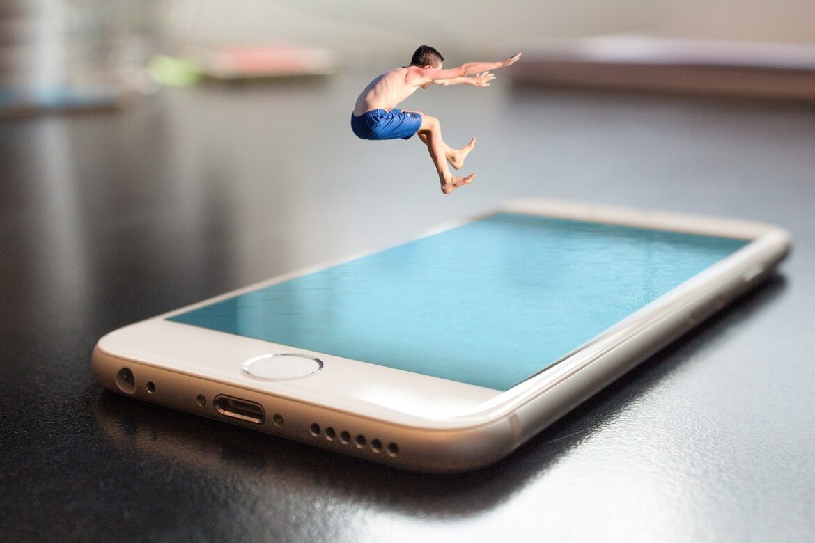 Inside the Changing Supply Chain of Trending Smartphones in 2025