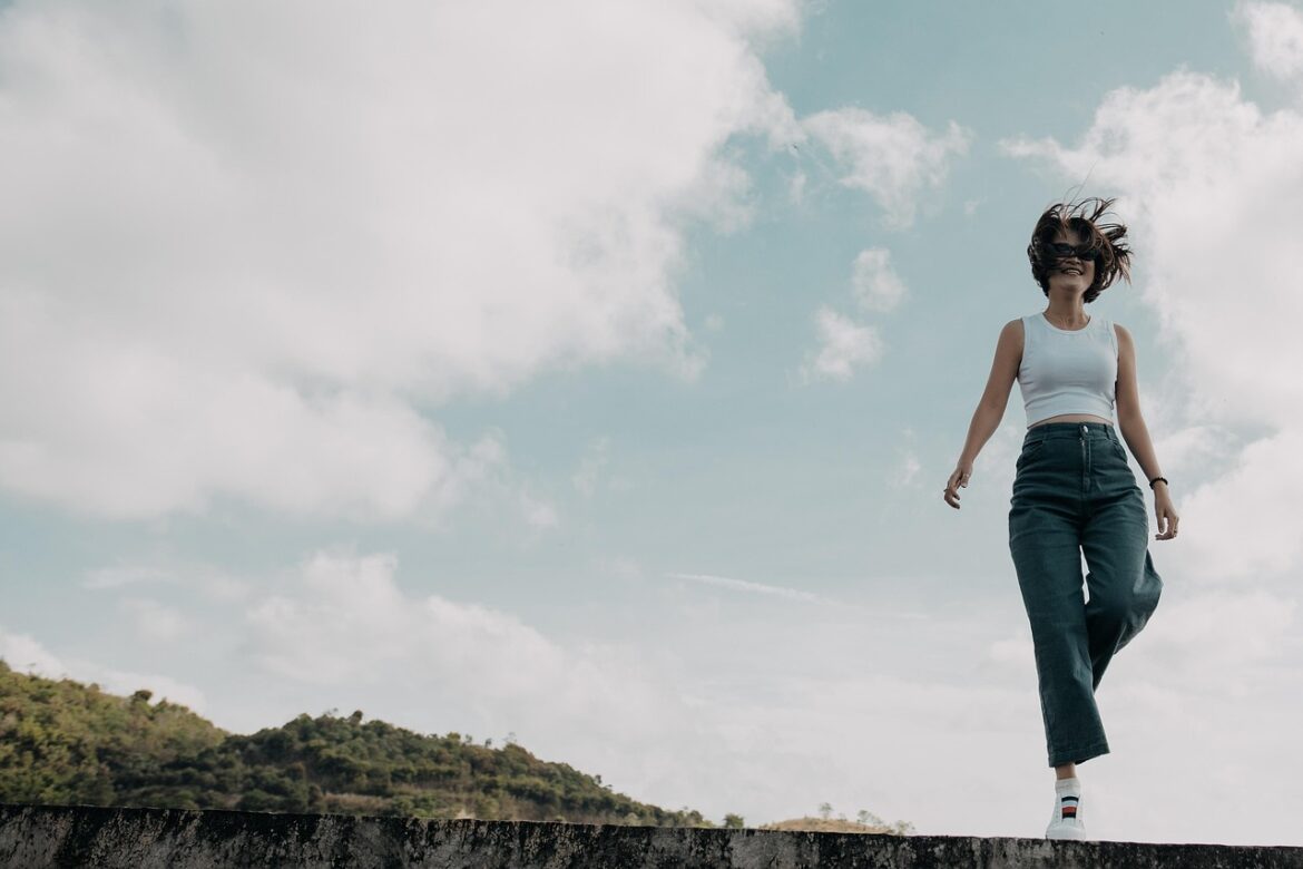 Power Dressing and Leadership: Fashion’s Role in Executive Success in 2025