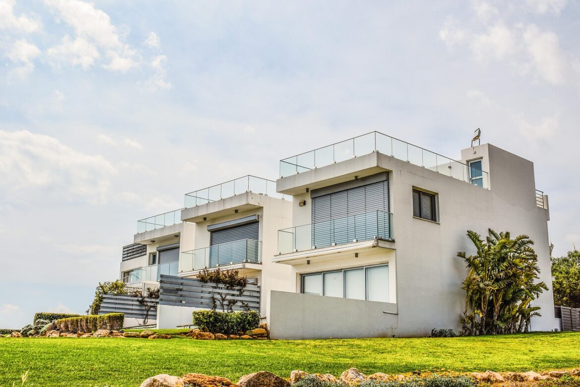 How AI Is Transforming Real Estate Workflows in 2025