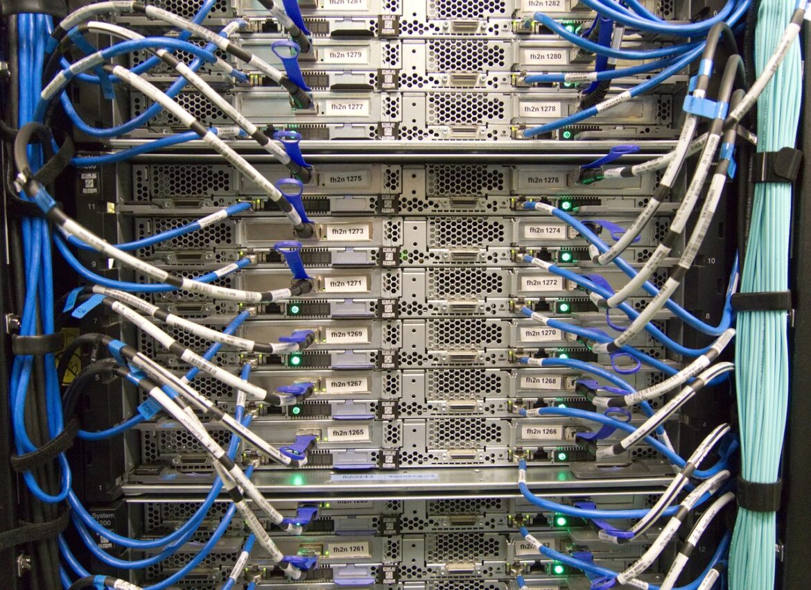 Cloud Services 2025: Resilience, AI Agents, and the Multi‑Cloud Reality