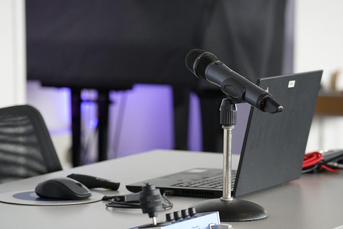 Top Gadgets Revolutionizing Office Chats in 2026