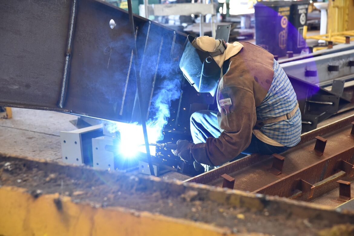Construction Supply Chains: Tariffs, Tech, and Tight Spots in 2026