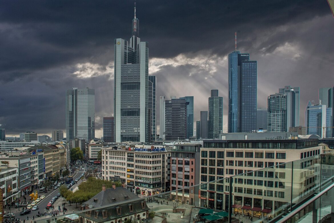 Cloud Drama: Outages, Fights and Power Struggles