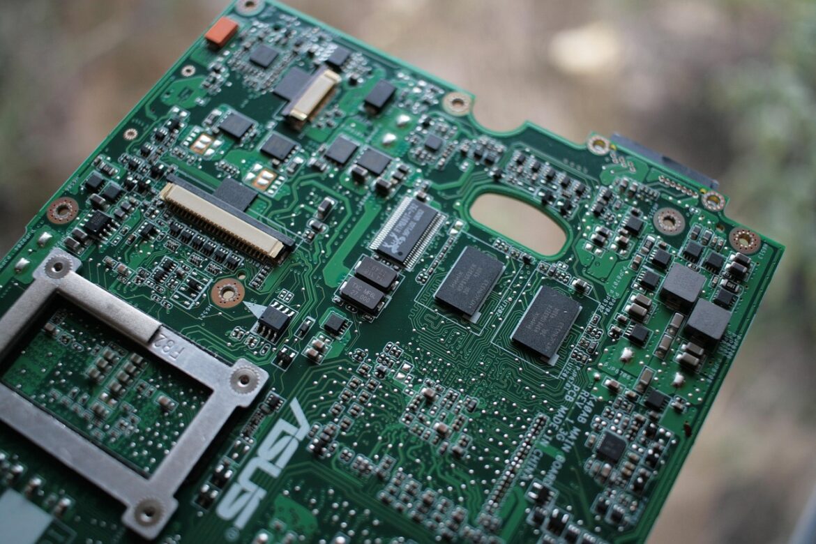 AI Revolution: Chips Robots and Nuclear Power Surge