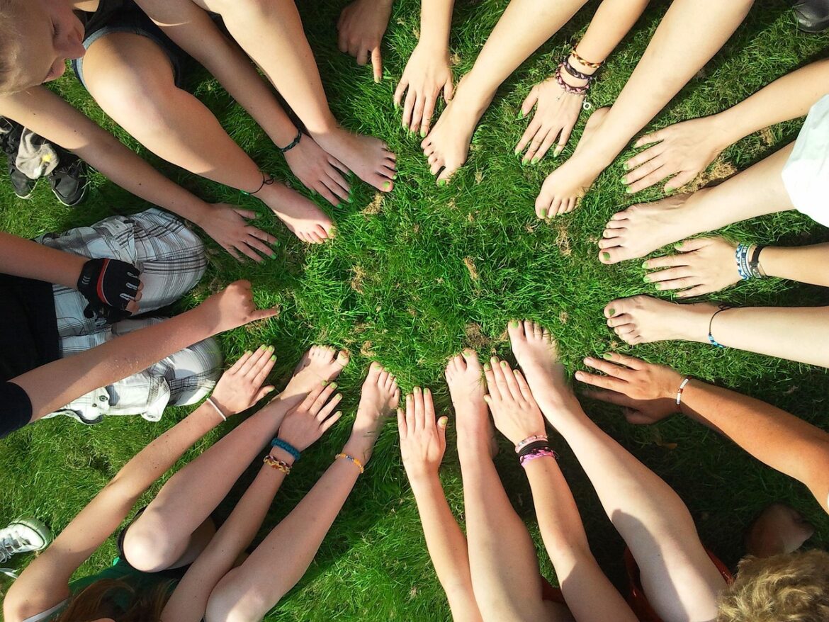 AI Boosts Teamwork: 2026 Collaboration Trends